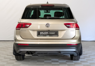 Подержанный автомобиль Volkswagen Tiguan 2018 года (6 фото)