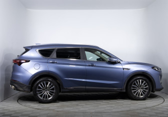 Подержанный автомобиль Jetour X70 Plus 2023 года (4 фото)