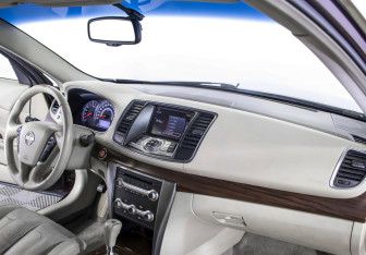 Подержанный автомобиль Nissan Teana 2012 года (7 фото)