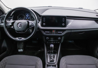 Подержанный автомобиль Skoda Rapid Liftback 2020 года (13 фото)