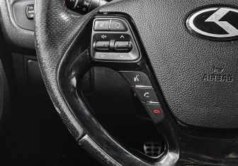 Подержанный автомобиль Kia Ceed GT 2014 года (18 фото)