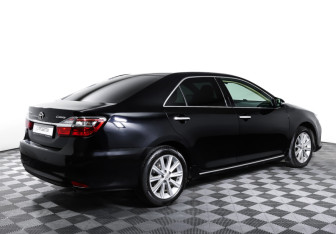 Подержанный автомобиль Toyota Camry Sedan 2012 года (5 фото)