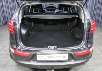 Подержанный автомобиль Kia Sportage 2012 года (9 фото)