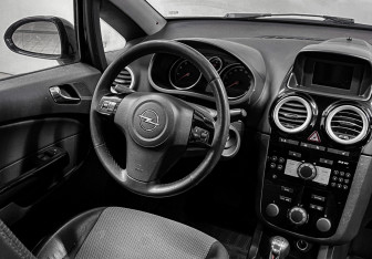 Подержанный автомобиль Opel Corsa 2008 года (16 фото)