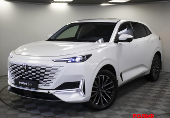 Подержанный автомобиль Changan UNI-K 2023 года (29 фото)