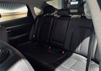 Подержанный автомобиль Hyundai Sonata 2020 года (17 фото)