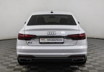Подержанный автомобиль Audi A4 Sedan 2022 года (6 фото)