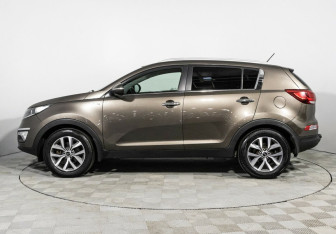 Подержанный автомобиль Kia Sportage 2015 года (3 фото)