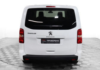 Подержанный автомобиль Peugeot Traveller 2022 года (6 фото)