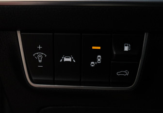 Подержанный автомобиль Kia Stinger 2019 года (33 фото)