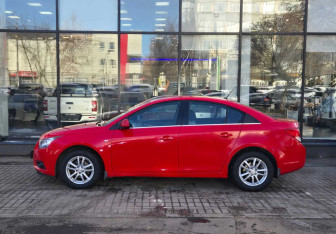 Подержанный автомобиль Chevrolet Cruze Sedan 2012 года (5 фото)