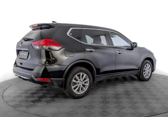 Подержанный автомобиль Nissan X-Trail 2019 года (5 фото)