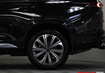 Подержанный автомобиль Exeed VX 2023 года (34 фото)