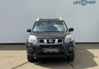 Подержанный автомобиль Nissan X-Trail 2012 года (2 фото)