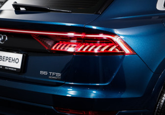 Подержанный автомобиль Audi Q8 2019 года (18 фото)
