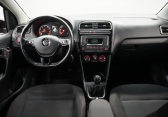 Подержанный автомобиль Volkswagen Polo Sedan 2018 года (14 фото)