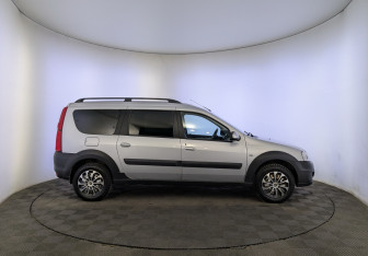 Подержанный автомобиль LADA (ВАЗ) Largus Wagon 2018 года (4 фото)