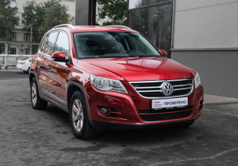 Подержанный автомобиль Volkswagen Tiguan 2011 года (3 фото)