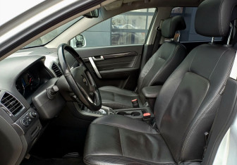 Подержанный автомобиль Chevrolet Captiva 2014 года (21 фото)