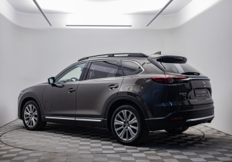 Подержанный автомобиль Mazda CX-9 2021 года (7 фото)