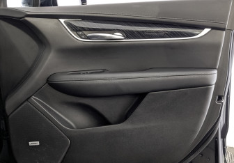 Подержанный автомобиль Cadillac XT6 2021 года (27 фото)