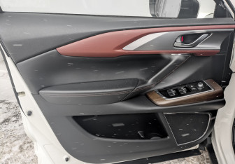Подержанный автомобиль Mazda CX-9 2019 года (19 фото)