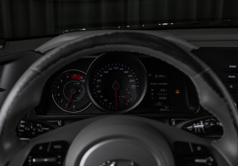 Подержанный автомобиль Hyundai Elantra Sedan 2021 года (9 фото)