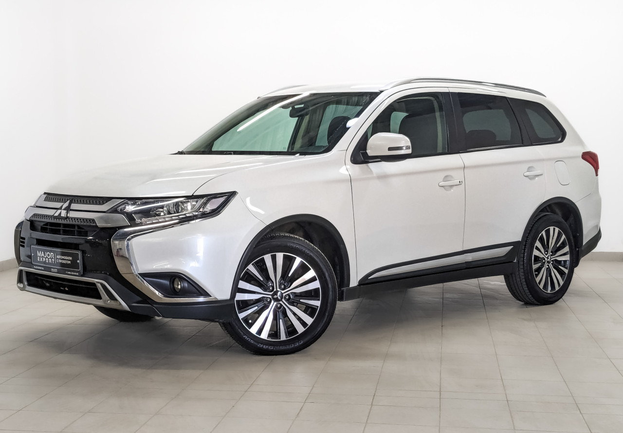 Mitsubishi Outlander 2018 с пробегом 118641 км в Москве, цена 1 970 000 ₽ |  Колёса авто