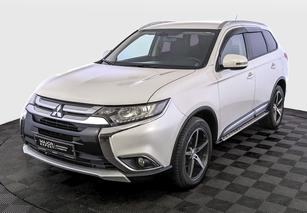 Mitsubishi Outlander 2015 с пробегом 122000 км в Москве, цена 1 825 000 ₽ |  Колёса авто